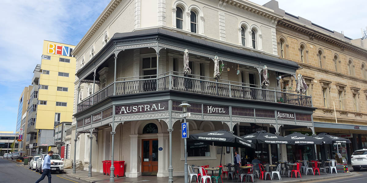 Austral Hotel Photo