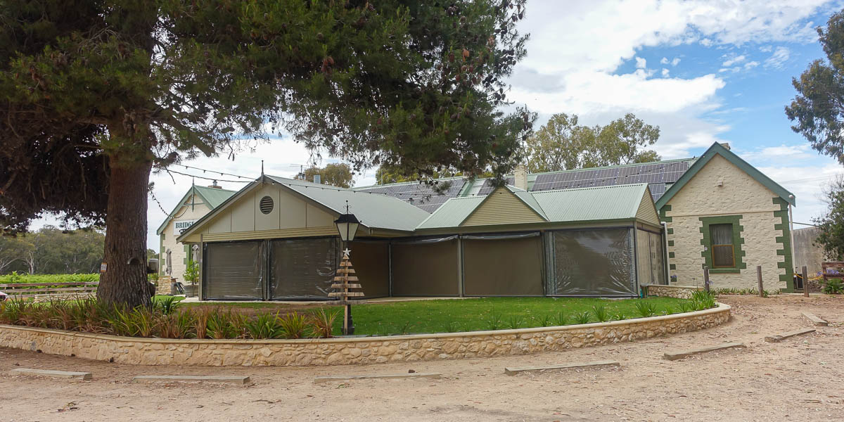 Bridge Hotel Langhorne Creek SA Photo