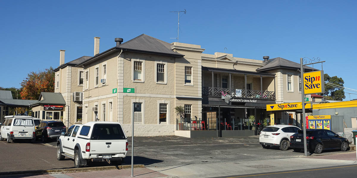  Bushman's Arms Hotel Photo