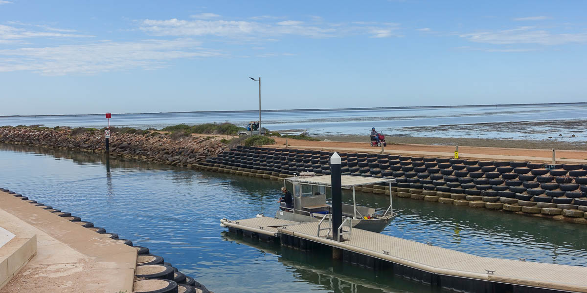 Franklin Harbour Hotel Cowell Photo