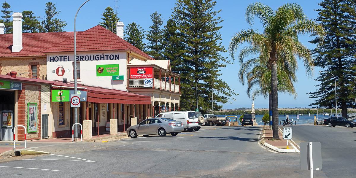 Port Broughton Hotel SA Photo