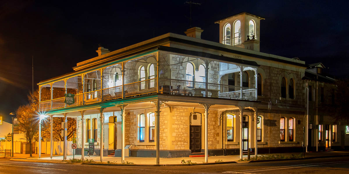 Royal Oak Hotel Penola Photo